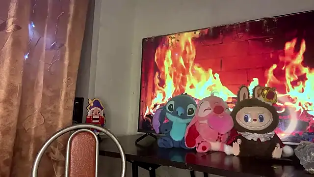 Ellyy_ly's Webcam Show