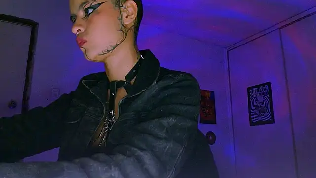 alex_one888 élő XXX-chatje