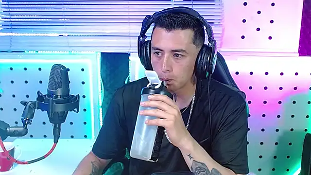 Chat +18 de Godofcumxxx ao vivo