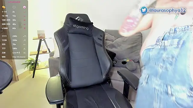 laurasophya's Live XXX Chat