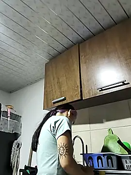 Chat +18 de Tefannyy_ ao vivo