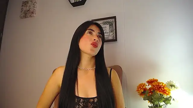 แชท XXX สดของ JainaRogers