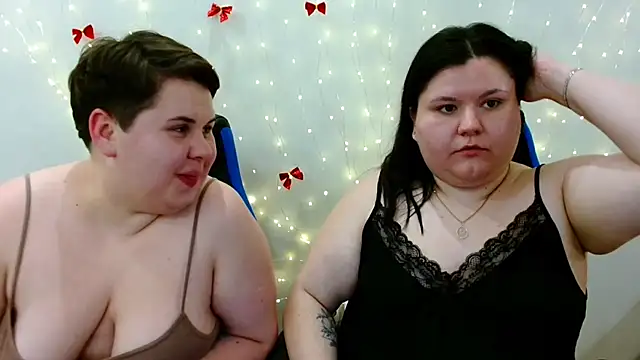 Онлайн чат XXX BeckyAndHellen