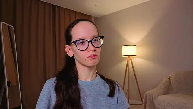 BettyBrowni élő XXX-chatje