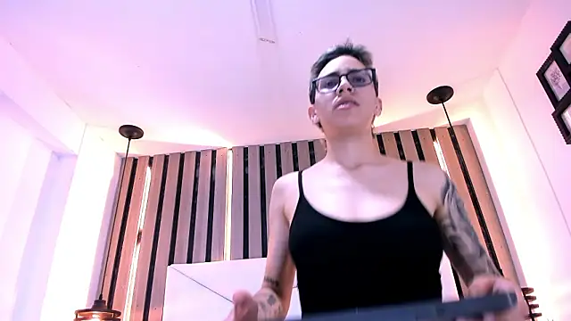 XXX chat uživo modela Cutie_Shy_