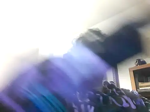 Bilover69: διαδικτυακό σόου στην κάμερα