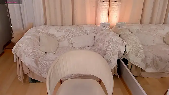 MilliMouseのライブXXXチャット