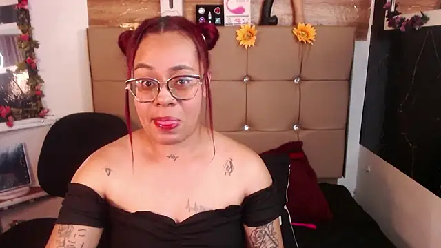 MIA__SPENCER's Live XXX Chat