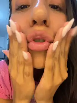 MaddyX__ 라이브 XXX 채팅