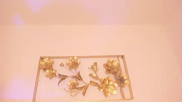 XXX chat uživo modela _Malak