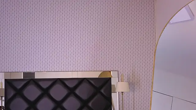 megan_lenon Show in webcam