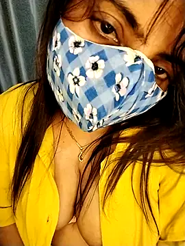 riyavideo1 Adlı Modelin Canlı XXX Sohbeti