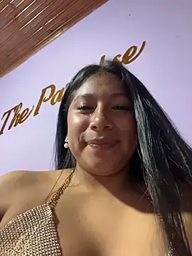 LinnaGardenia live XXX chat