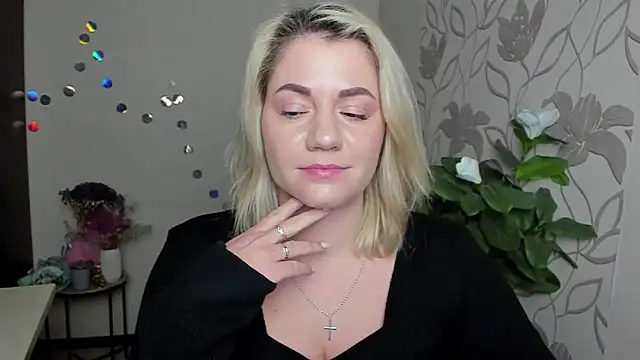 MariaSttone Chat XXX live