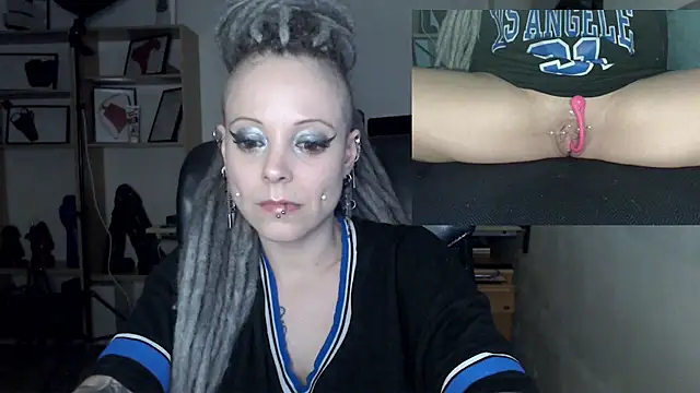 EdgesOfReality's Live XXX Chat