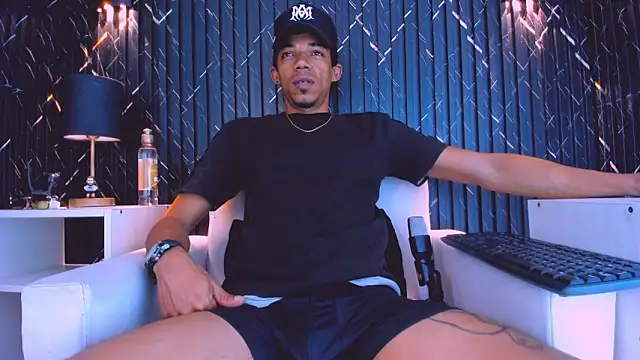 Gregory_Sforza 现场XXX聊天