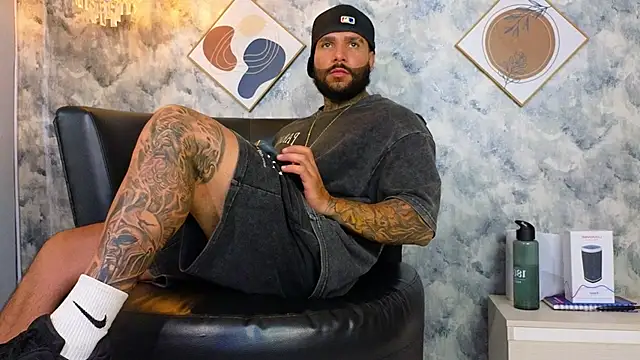 Apolo_rousse1's Live XXX Chat