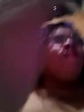 دردشة Huge_mama69 الجنسية المباشرة