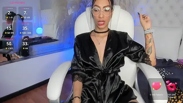 Chat +18 de Ebonysweet__ ao vivo