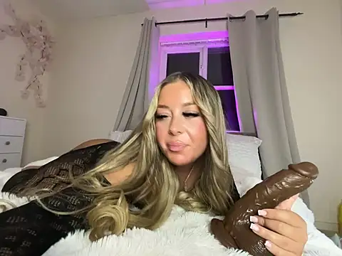 Honeyxoxxo 在線直播表演