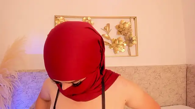 XXX chat uživo modela _Malak