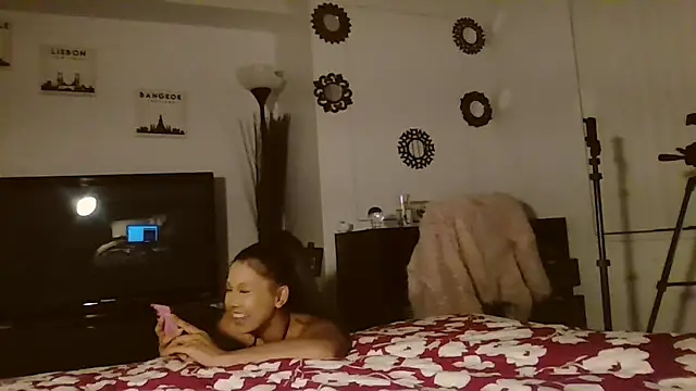 cryptokimgirl's Webcam Show