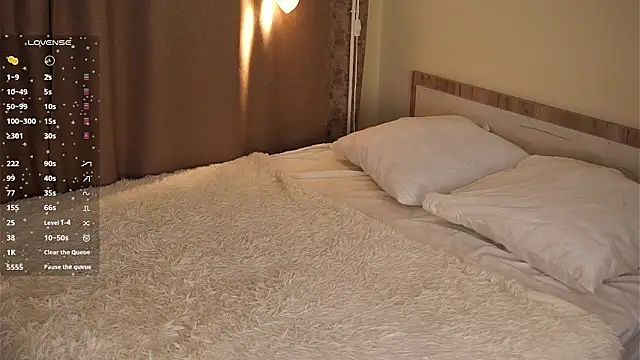 DejaMervis: онлайн-секс-чат