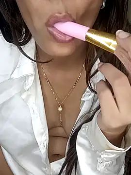 TrendyTales_ 网络视讯表演