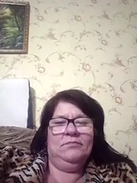 Chat +18 de NysiOlsen ao vivo