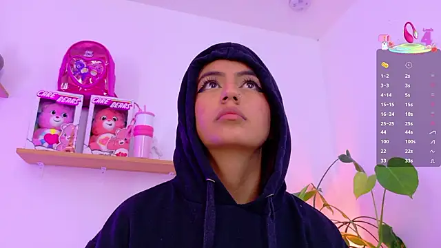 emily_bank's Live XXX Chat