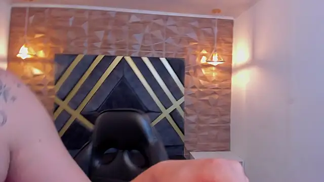 Emmaa_white_'s Live XXX Chat