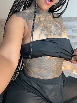 xbigpeach's Live XXX Chat