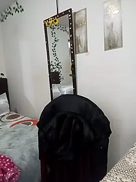 YaraDuartee's Live XXX Chat