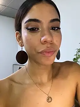 Chat XXX ao vivo de BellaHarpeer