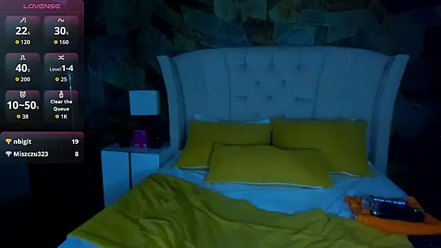 GabyGrey_ Show in webcam