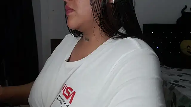 lovemee_30's Live XXX Chat