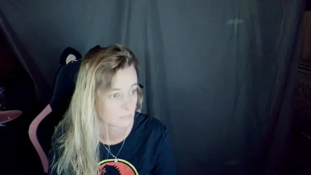 YourSecretGF963's Live XXX Chat