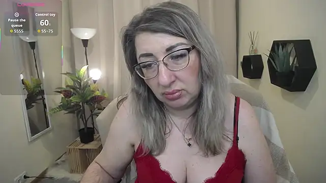 KKMimiKK's Live XXX Chat