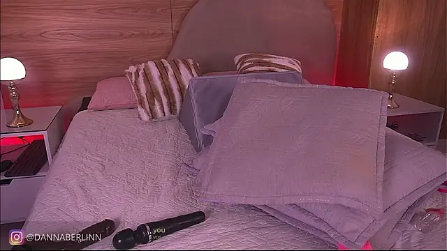 Chatroom XXX en direct de danna_berlin_