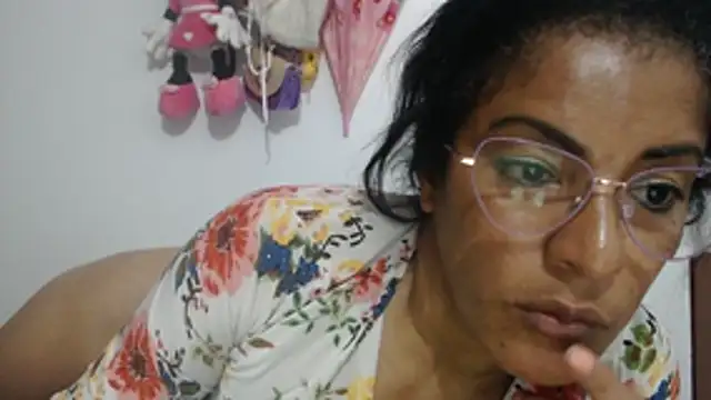 kateleyagrey's Live XXX Chat