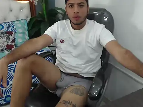 Zack_luther Show in webcam