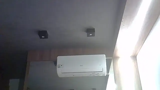 SkinnyKitten's Live XXX Chat