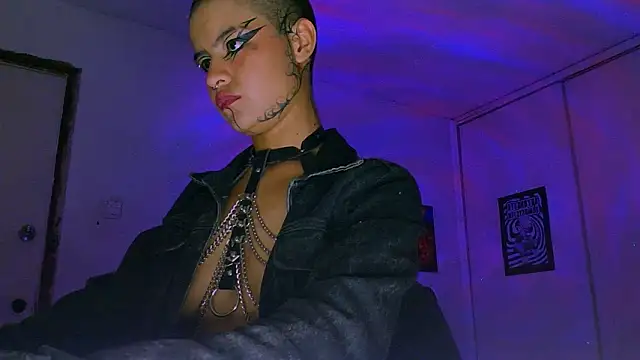 alex_one888 élő XXX-chatje