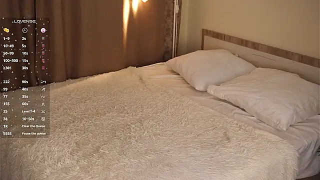 DejaMervis' Live XXX Chat