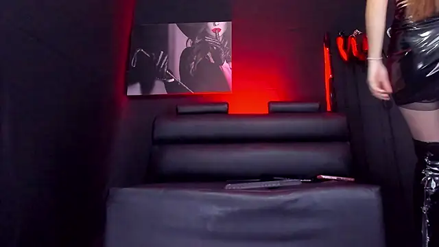 AprilStoness: онлайн-секс-чат