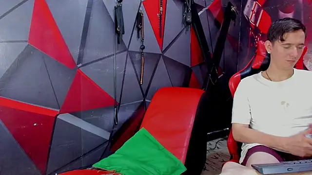 Ruby_and_Aaronn Live XXX chat