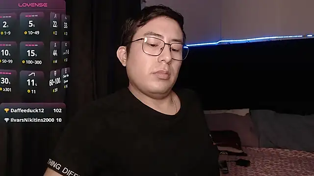 andrewmhilton_ Live XXX Chat