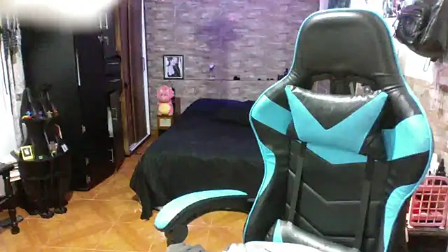 AngelaQueen_ élő XXX-chatje