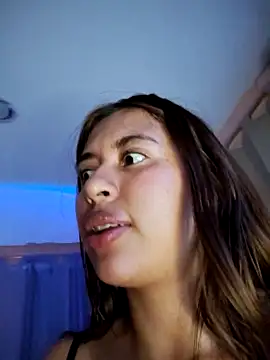 Chatroom XXX en direct de _Maaiiaa_