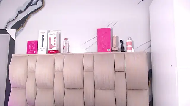 esmeralda-bk's Live XXX Chat